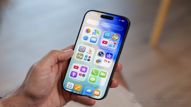 iPhone 18 Pro display