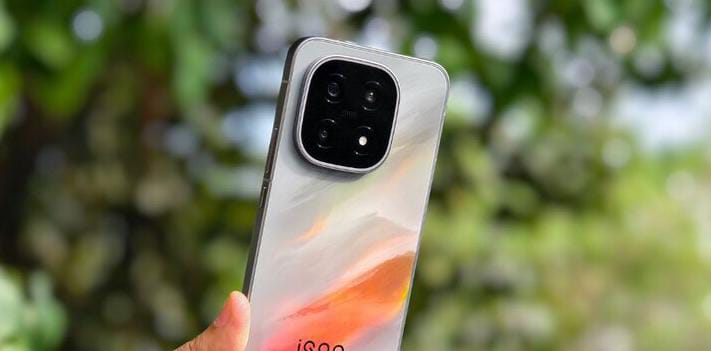 iQOO 15 Apex Edition